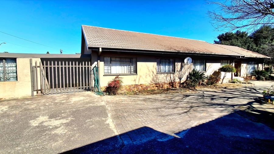 4 Bedroom Property for Sale in Roodia Free State